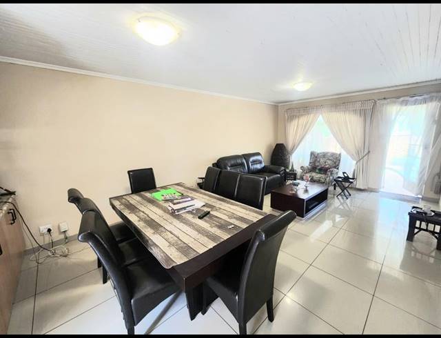 2 BEDROOM SIMPLEX FOR SALE IN BRACKENDOWNS